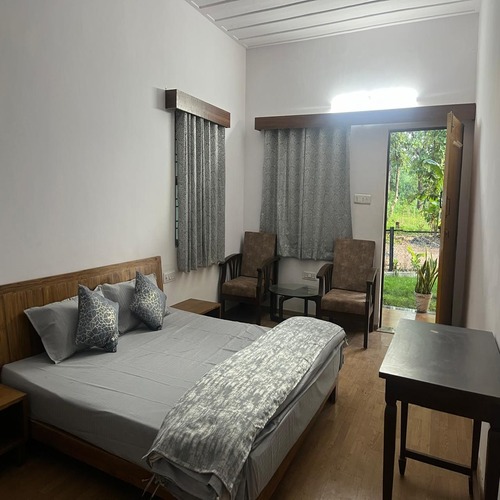 Satpura Tiger Trails Satpura Tiger Trails